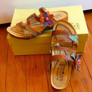 NWT Spring Step L’Artiste leather floral sandals